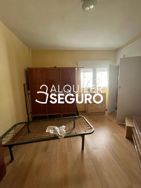 Foto a8dc3c4e-4cdb-4ccd-acba-3bcda93574bd. Rent flat with heating in Palomeras Bajas Madrid