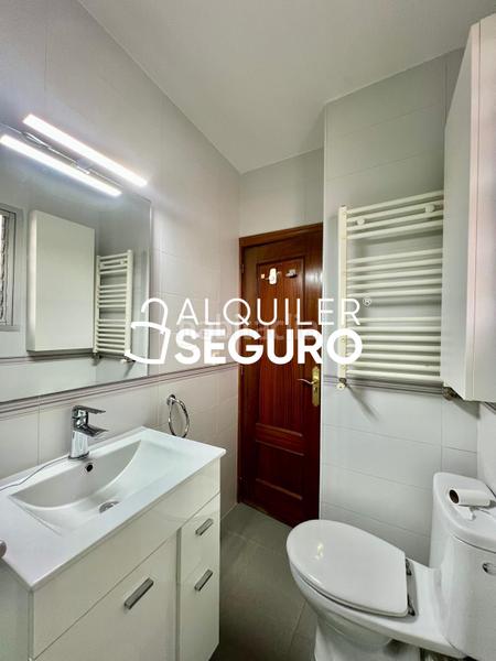 Foto cb3f425e-c15b-4742-b548-078e65884c1e. Miete etagenwohnung mit heizung in Pinar del Rey Madrid