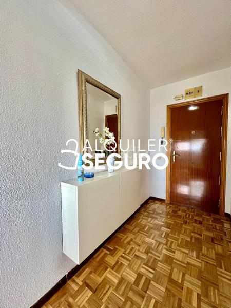 Foto 1a38cb15-1f17-4c2b-9a69-40abcc1ad297. Rent flat with heating in Pinar del Rey Madrid
