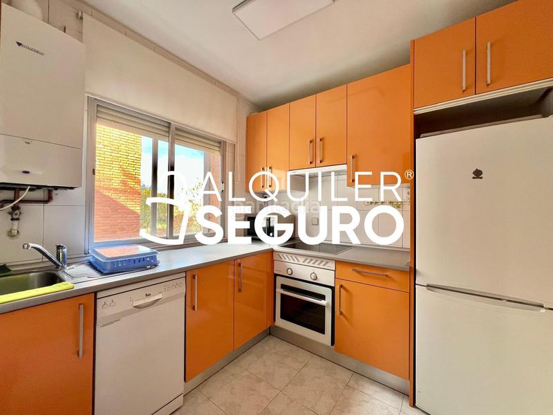 Foto c7c9d4b5-bdcf-4c1b-9583-cb08799c2cc9. Rent flat with heating in Pinar del Rey Madrid