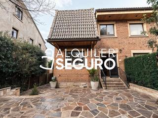 Location Chalet  Mirador de despeñaperros. Chalet c mirador de despeñaperros collado villalba