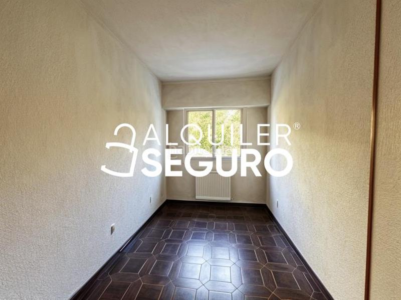 Foto 70e5d75a-ceee-410b-8731-e55d9451bb7e. Alquiler piso  c cañada real en Colmenarejo