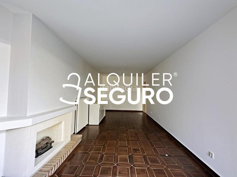 Foto b1f39af3-b820-4de1-b275-e06cdd250b83. Alquiler piso  c cañada real en Colmenarejo