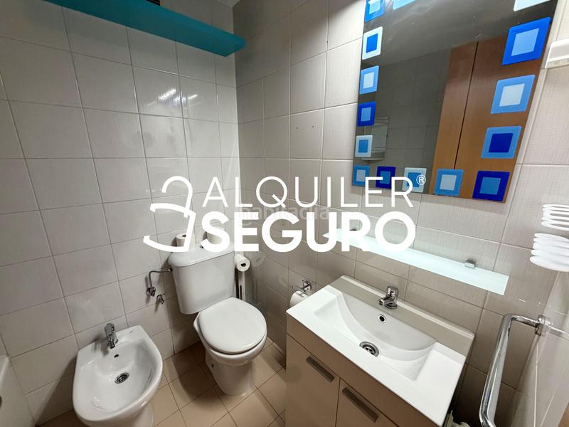 Foto 1d364279-07cc-4806-ae45-f2118db5d62f. Miete etagenwohnung mit heizung in Los Rosales Madrid