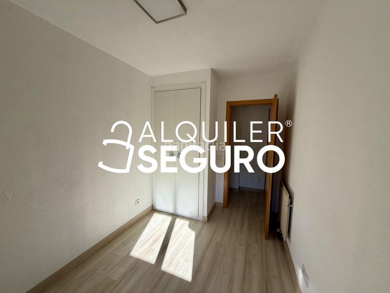 Foto bcfcc7e0-c80a-4db5-8076-465c8b3c4bfd. Miete etagenwohnung mit heizung in Los Rosales Madrid