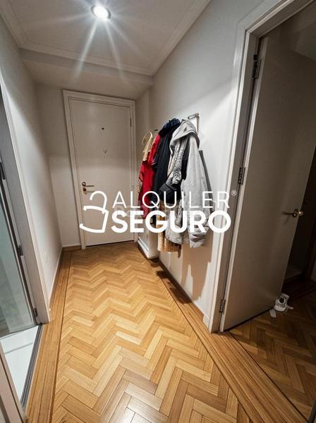 Foto f34bd2c9-b85d-4301-9cd7-3be5a9afbcee. Miete etagenwohnung mit heizung parking in Guindalera Madrid