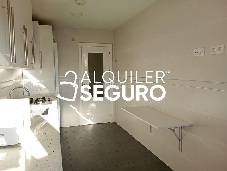 Foto 29079838-e3e6-4ad1-ac67-b33c2b880dd8. Location appartement avec parking piscine dans La Unión - Cruz de Humilladero - Los Tilos Málaga