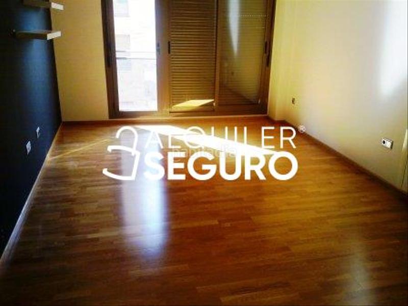 Foto 32a900d7-e8b3-4e26-af12-d2eb249ebece. Alquiler piso  c montreal 76 en Parc Central Torrent