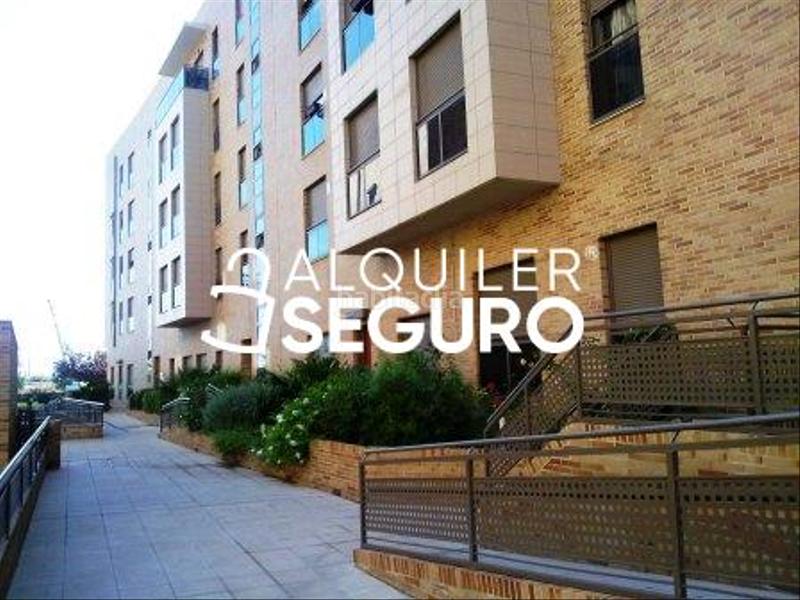 Foto 3d0e8509-81bf-4304-978f-9a47da34b999. Location appartement avec parking piscine dans Parc Central Torrent