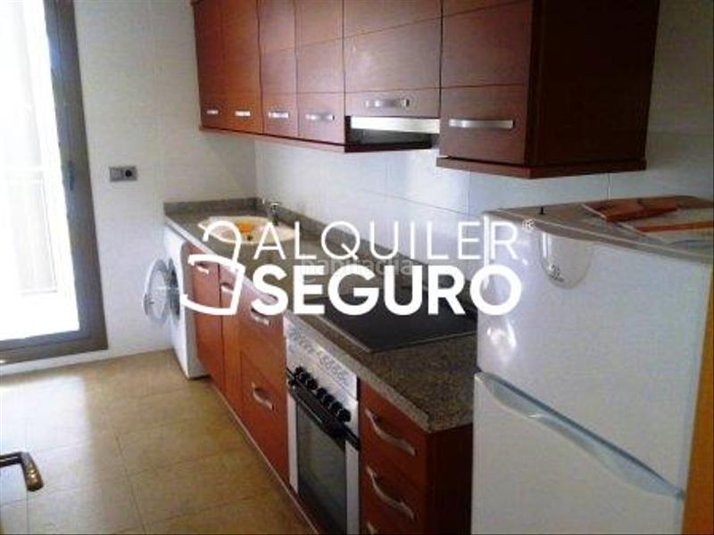 Foto 8de82e4b-3349-4ade-b1ae-dd493f7443ba. Location appartement avec parking piscine dans Parc Central Torrent