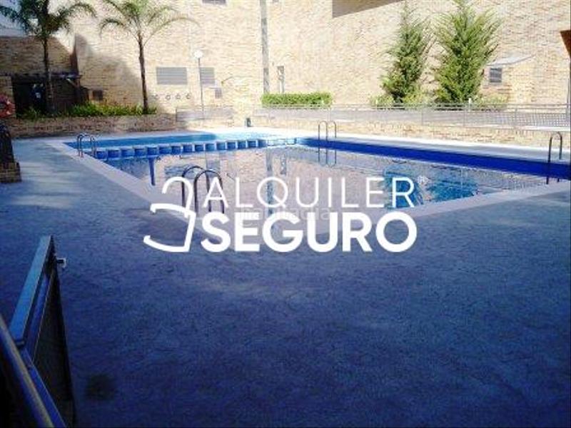 Foto a5da29df-9a71-4655-b83d-abe79eebfb65. Location appartement avec parking piscine dans Parc Central Torrent