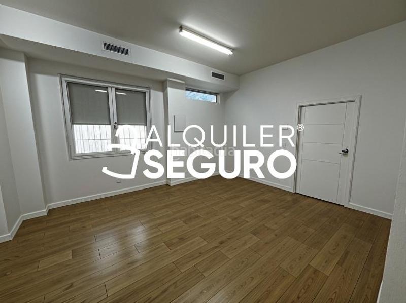 Foto 35cbac38-d931-4be8-9874-0566efa6ea48. Rent business premise in Norte-Universidad Móstoles