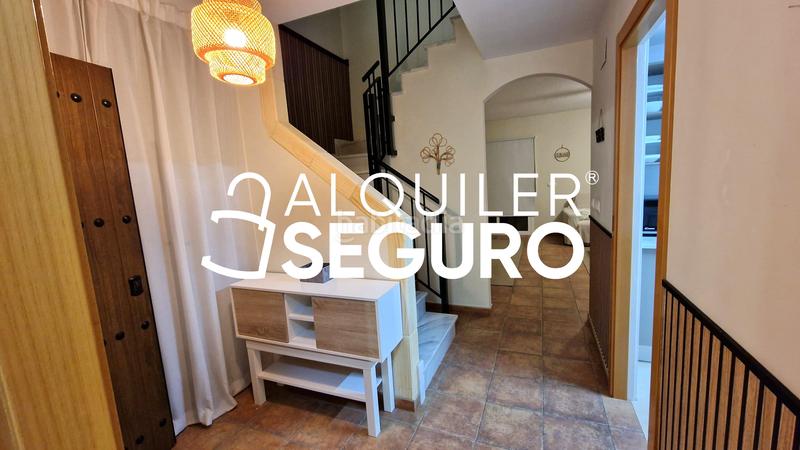 Foto 8767ef61-1646-4b4f-aa9a-bc723383ea2b. Alquiler chalet  c julio cortázar cartama en Cártama