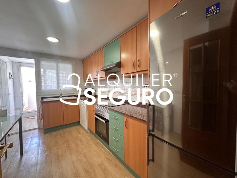 Foto acba3077-c7e9-4c35-8b4b-d35ecf74e384. Affitto appartamento con parcheggio in Nou Campanar Valencia