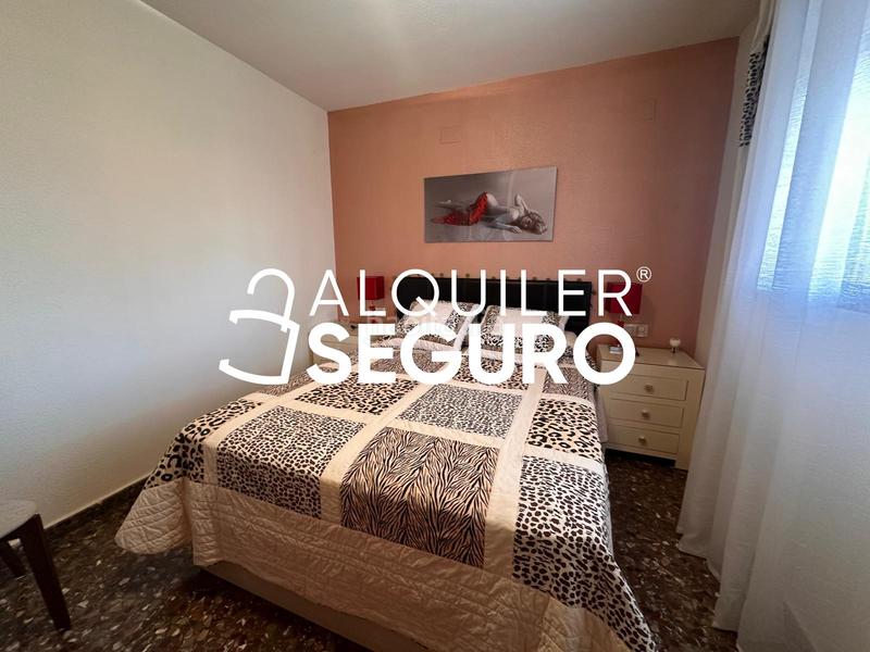 Foto 627c2b77-ac22-46f7-add7-952f6e3a9877. Alquiler piso  c maestro rodrigo en Nou Campanar Valencia
