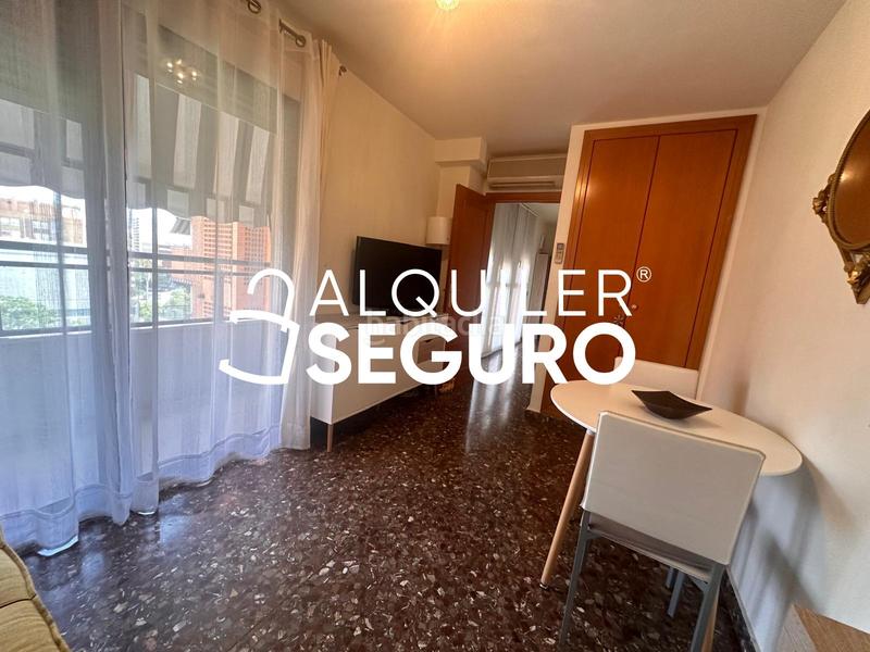 Foto ce399b35-9620-42ab-a532-ed3b100d339d. Alquiler piso  c maestro rodrigo en Nou Campanar Valencia