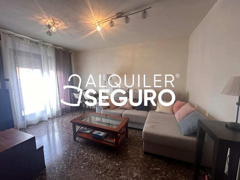 Foto f44ce141-f8b9-4dd1-92af-affadb209b13. Alquiler piso  c maestro rodrigo en Nou Campanar Valencia