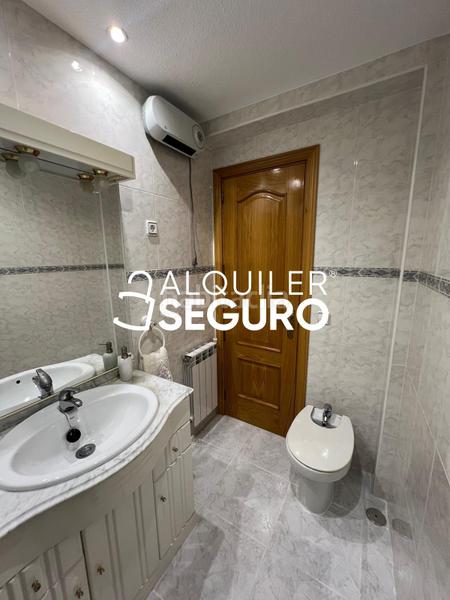 Foto 518f206b-1b58-4b6c-83c2-d1f4a0826e37. Rent flat with heating in Concepción Madrid