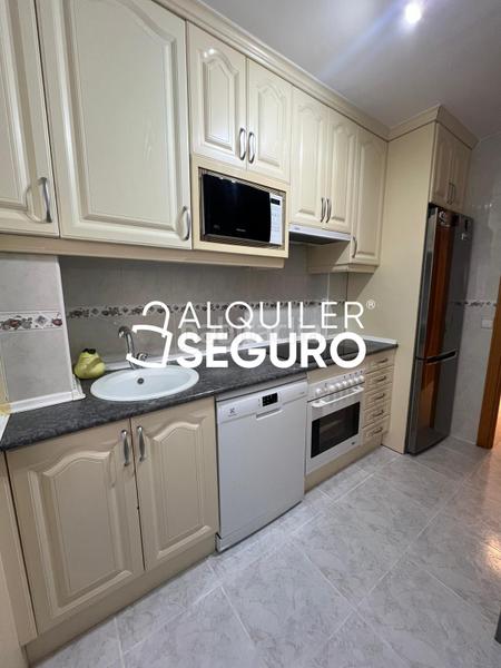 Foto c56b5036-80f1-470a-8643-c59666adc3cf. Rent flat with heating in Concepción Madrid