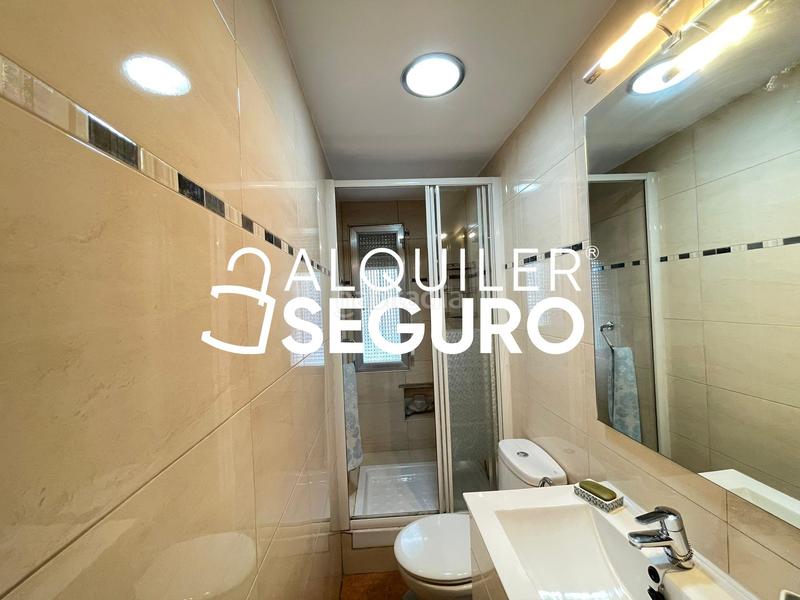 Foto 96e2cfb2-447f-4570-89f7-532e1119015d. Alquiler piso  c ct de los olivos en Casa de Campo Madrid