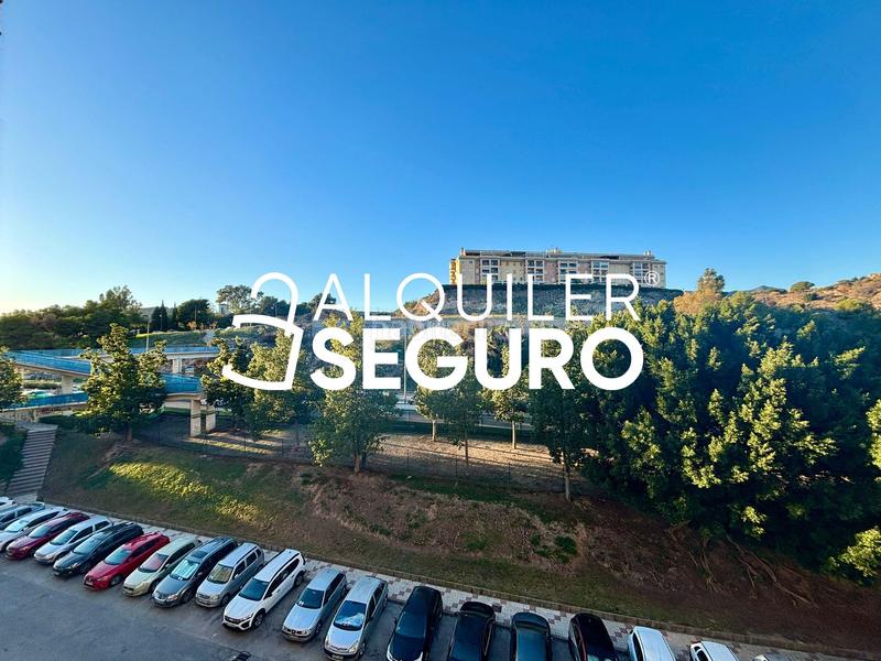 Foto 573dd41a-e433-490e-848a-ee01cb13d2d2. Lloguer pis a Parque Victoria Eugenia Málaga