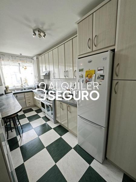 Foto 569f54a0-a424-4c1a-8127-4ae4c48f79f9. Rent flat with heating in Sur - PAU 4 Móstoles