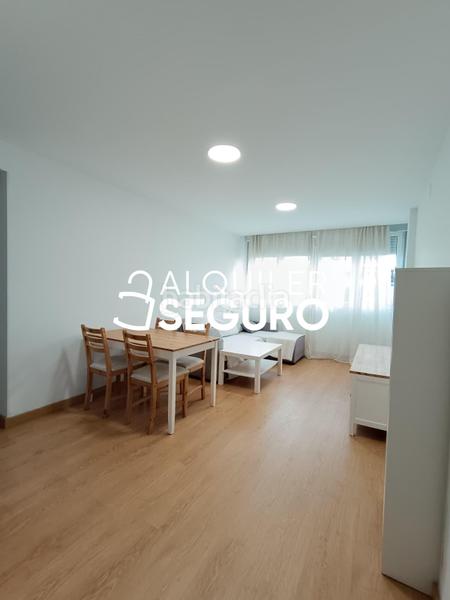 Foto 35ee0db7-4e65-481d-9ead-78a3f610d135. Location appartement avec chauffage parking dans La Alhóndiga Getafe
