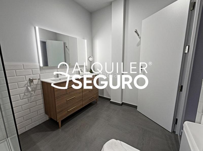 Foto 736280a1-1252-4220-802c-980e0995606b. Rent flat with heating in Marroquina Madrid