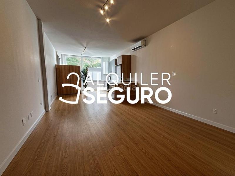 Foto f2b3792a-35c4-4203-91e7-3c44fd1a55b5. Rent flat with heating in Marroquina Madrid