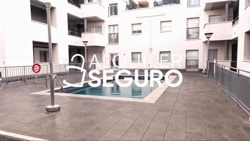 Foto eca8814e-0ec2-4b0b-8e3a-fc1af9577dcb. Location appartement avec parking piscine dans Residencial Triana - Barrio Alto Gabias (Las)