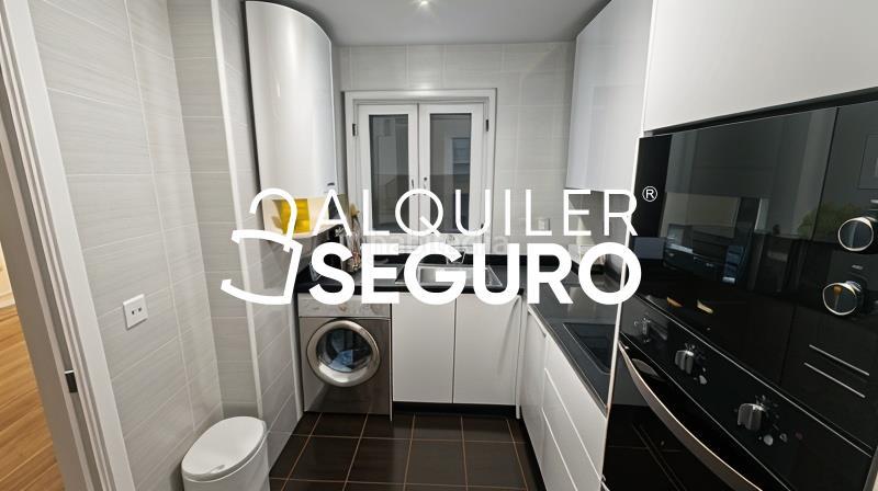 Foto 10a18510-d5b0-45e1-88a4-7abb0fc24bb4. Rent flat with parking pool in Residencial Triana - Barrio Alto Gabias (Las)