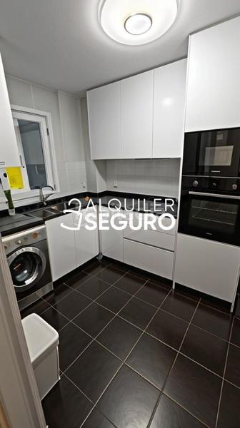 Foto c0b870df-2b6a-49fb-a022-19c3c5b7faf6. Rent flat with parking pool in Residencial Triana - Barrio Alto Gabias (Las)