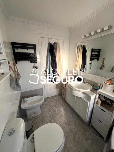 Foto 91fa0bd6-2b60-4a1d-ac6f-823bbf80d5fc. Alquiler piso  c la unión en Montealto Jerez de la Frontera