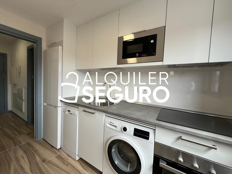 Foto 0d2cc3ec-bfc2-4d6c-b844-374befcb2969. Rent flat with heating parking in Centro Fuenlabrada