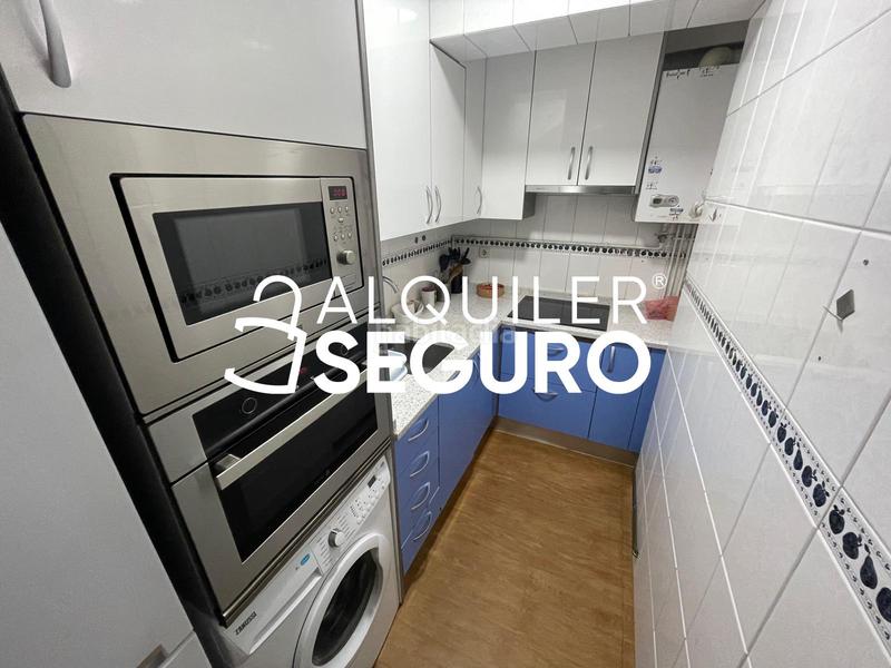 Foto 1ab38964-a303-4753-a0d5-f17b4955ad26. Rent flat with heating in Peñagrande Madrid