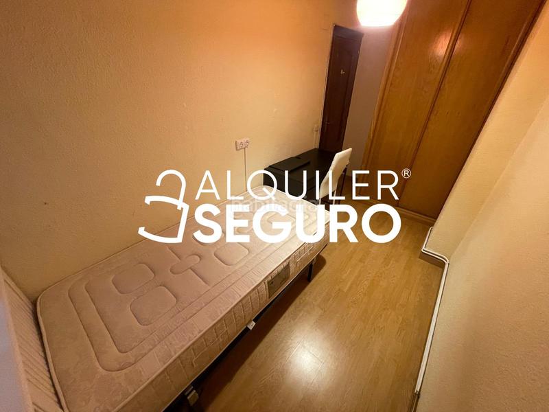 Foto 9acfa2a5-d3f0-4b9f-a043-b37a138319a1. Rent flat with heating in Peñagrande Madrid