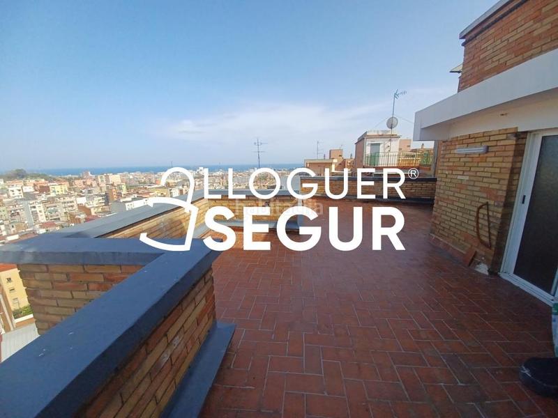 Foto c8543d55-95fe-4866-92d9-a4497063027e. Lloguer pis a Llefià Badalona