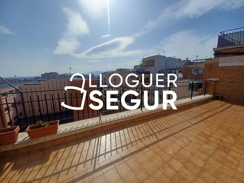 Foto 2eb7e5aa-2270-421a-91a0-b712e6bd819c. Location appartement dans Llefià Badalona