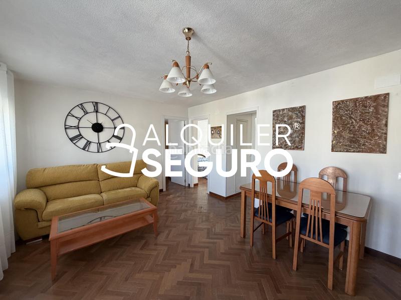 Foto ca6e695b-cdb0-4f01-82f0-f54efd3af477. Miete etagenwohnung mit heizung in Los Remedios Sevilla