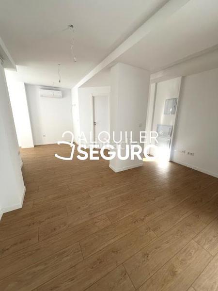 Foto 53845393-c9b7-4796-878c-9c98f0ca798f. Location attique avec chauffage dans Numancia Madrid