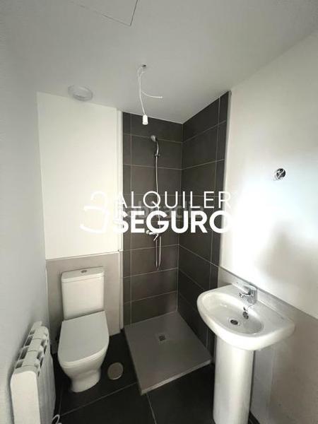 Foto d531191d-1e21-4b17-9d91-f39395960f74. Location attique avec chauffage dans Numancia Madrid