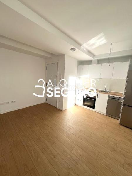 Foto afb277bf-b4c1-4541-a609-deac4e542758. Miete dachwohnung mit heizung in Numancia Madrid