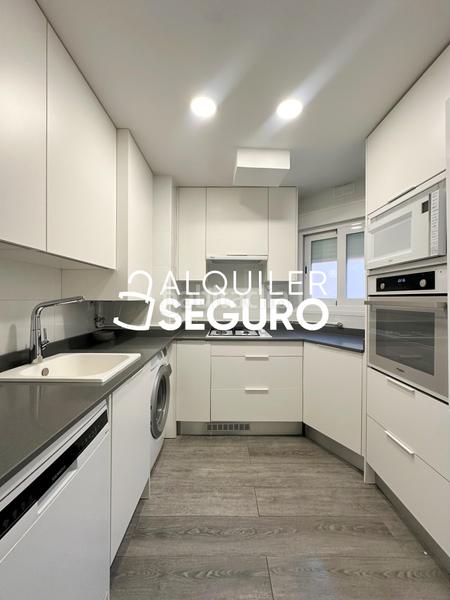 Foto 35d8944d-8913-4cc4-b3dc-a382400e3ef3. Rent flat with heating parking pool in Auditorio Rozas de Madrid (Las)