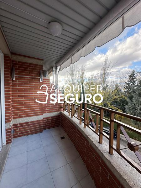 Foto f018fcf2-99e4-4321-977e-4f2cfcb309b9. Rent flat with heating parking pool in Auditorio Rozas de Madrid (Las)