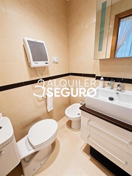 Foto b0f59626-42bc-4739-93a5-b48e3d4db5c8. Rent flat with heating parking pool in Centro Oropesa del Mar