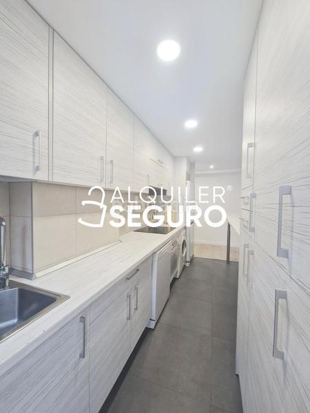 Foto 8c344802-c944-41d7-80de-e73618f5f12d. Location appartement avec chauffage parking dans Ventas Madrid