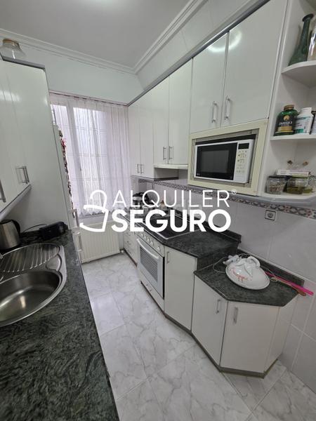 Foto 5ab98593-d4b2-49ec-87d1-692af6130646. Alquiler piso  av. juan antonio zunzunegui bilbao en Madrid