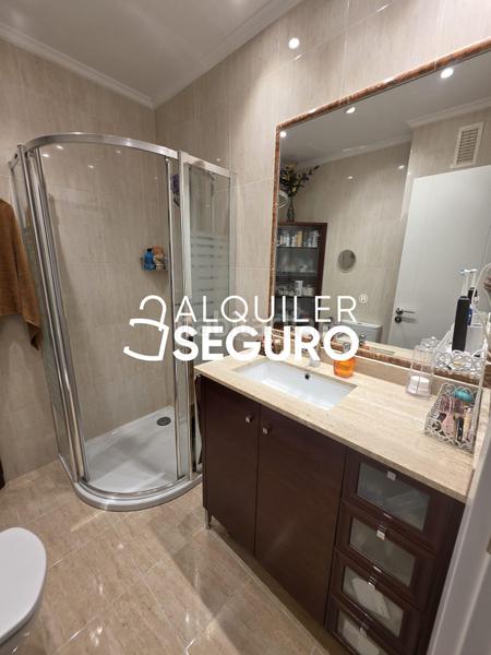 Foto d40f9e97-7e05-4206-8ea0-3b84dc735f19. Alquiler piso  av. juan antonio zunzunegui bilbao en Madrid