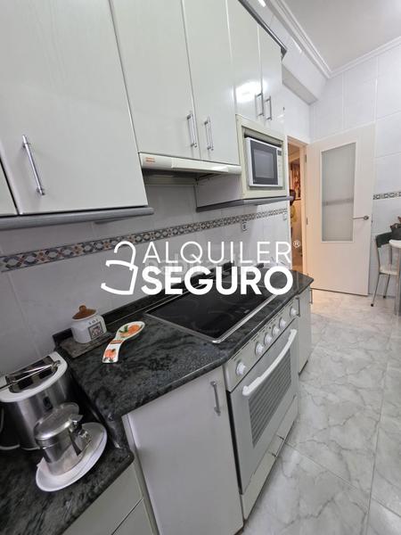 Foto 041b8cf7-0e03-450f-8df4-807e3463a7dd. Location appartement avec chauffage parking dans Ciudad Universitaria Madrid