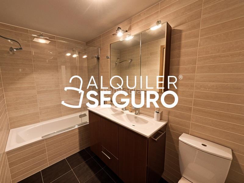 Foto be8e2aa4-1e18-40fa-a194-33a425bee16b. Affitto appartamento con riscaldamento parcheggio in Madrid